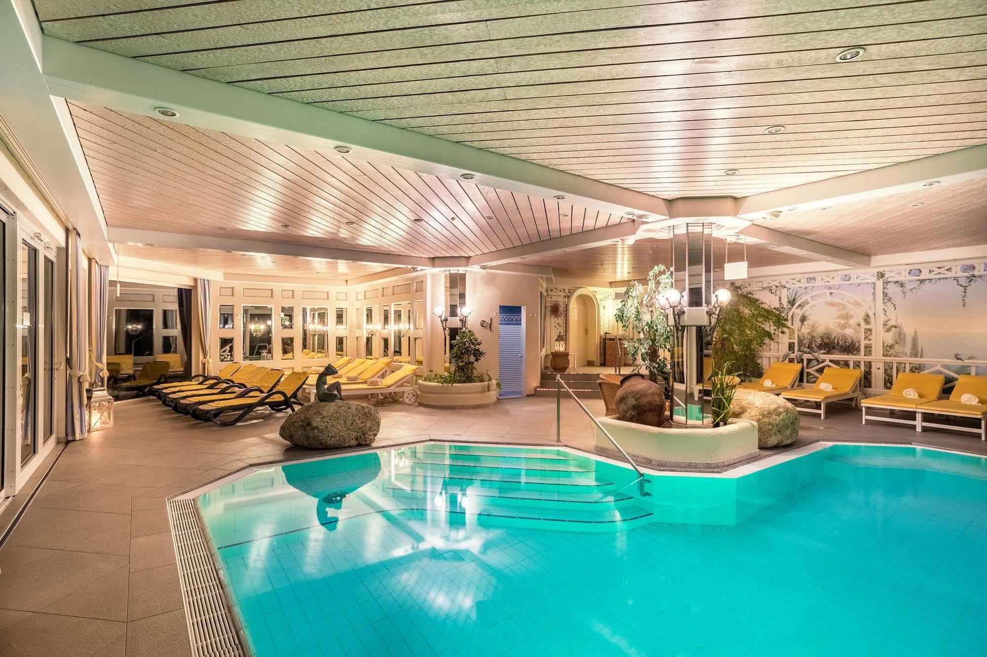 Alpenhotel Oberstdorf - Ein Rovell Hotel Exterior photo
